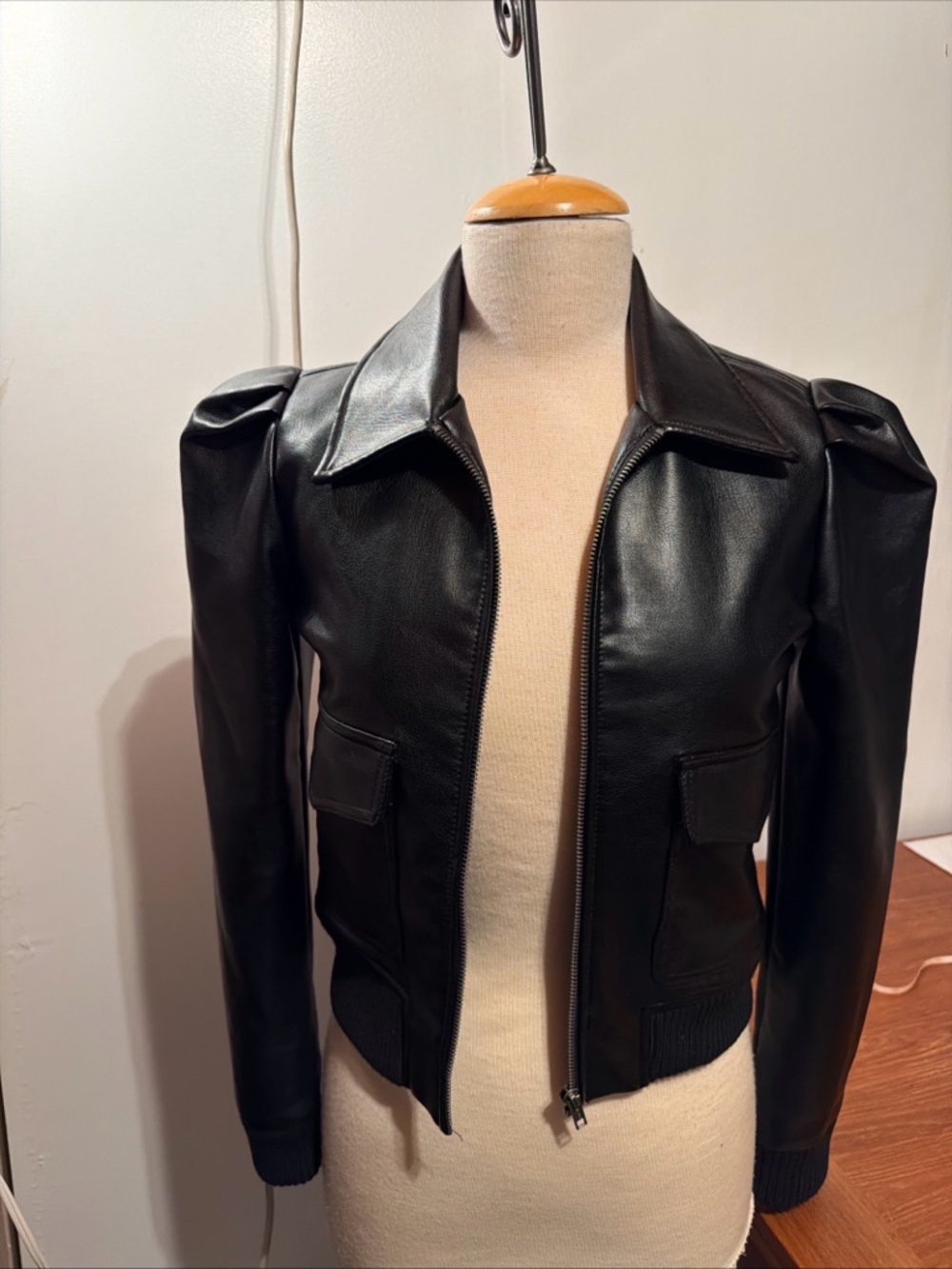 NWOT Women Faux Leather Black Jacket Cropped Zipper Long Sleeve BB Dakota XS